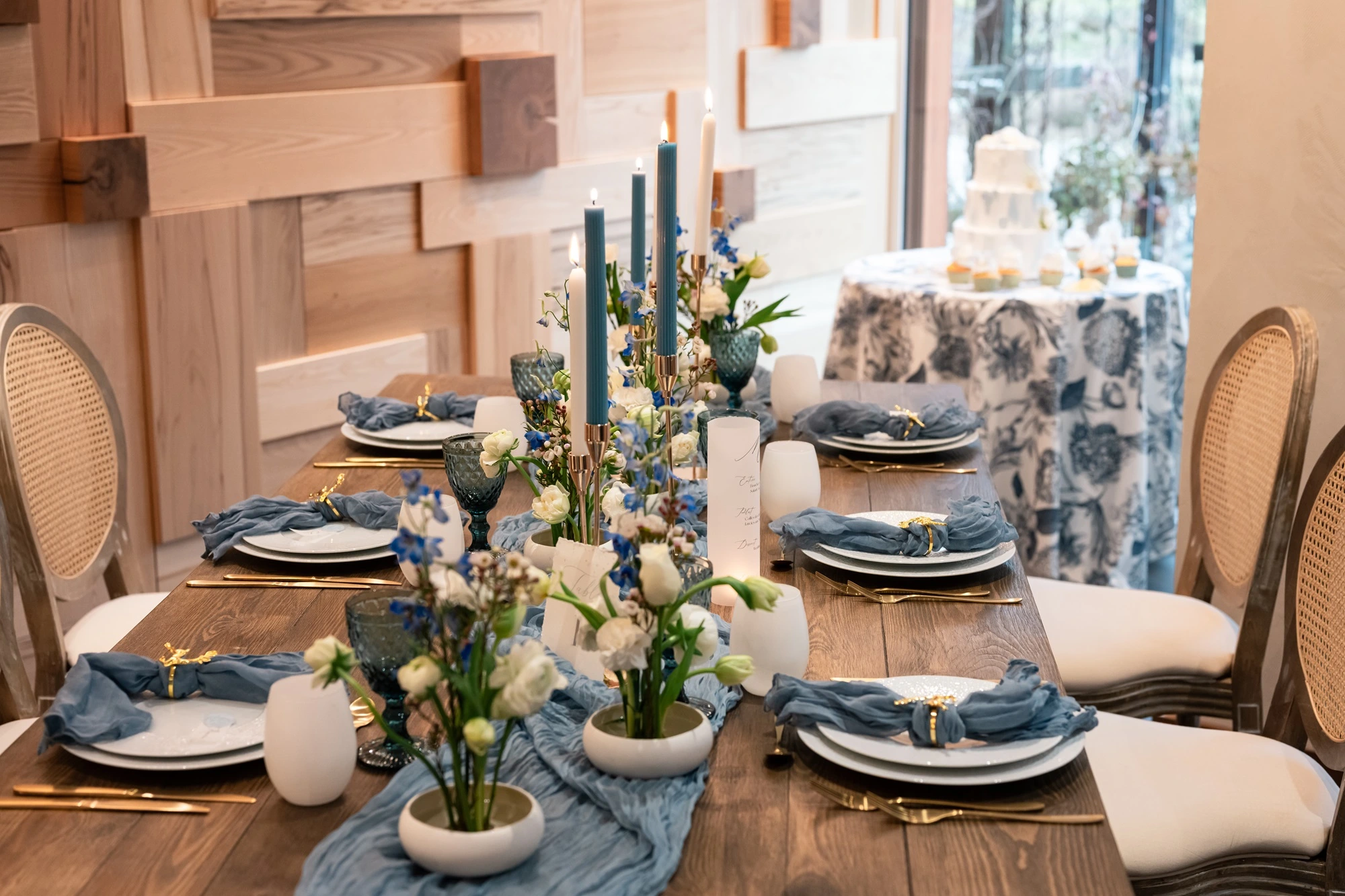 décoration-de-table-mariage-bleu-marine